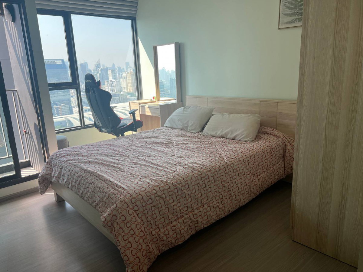 picture Condo For Rent!!Life Asoke Rama9 - 6/8
