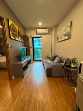 Beautiful, move-in ready unit. Close to Central Airport, Varee School, and Central Festival. Only 15,000 Baht/month.