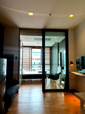 คอนโดให้เช่า : Hyde Sukhumvit 13 ปล่อยเช่า ห้องราคาดี เฟอร์นิเจอร์ครบ 1 ห้องนอน 1 ห้องน้ำ พร้อมเข้าอยู่