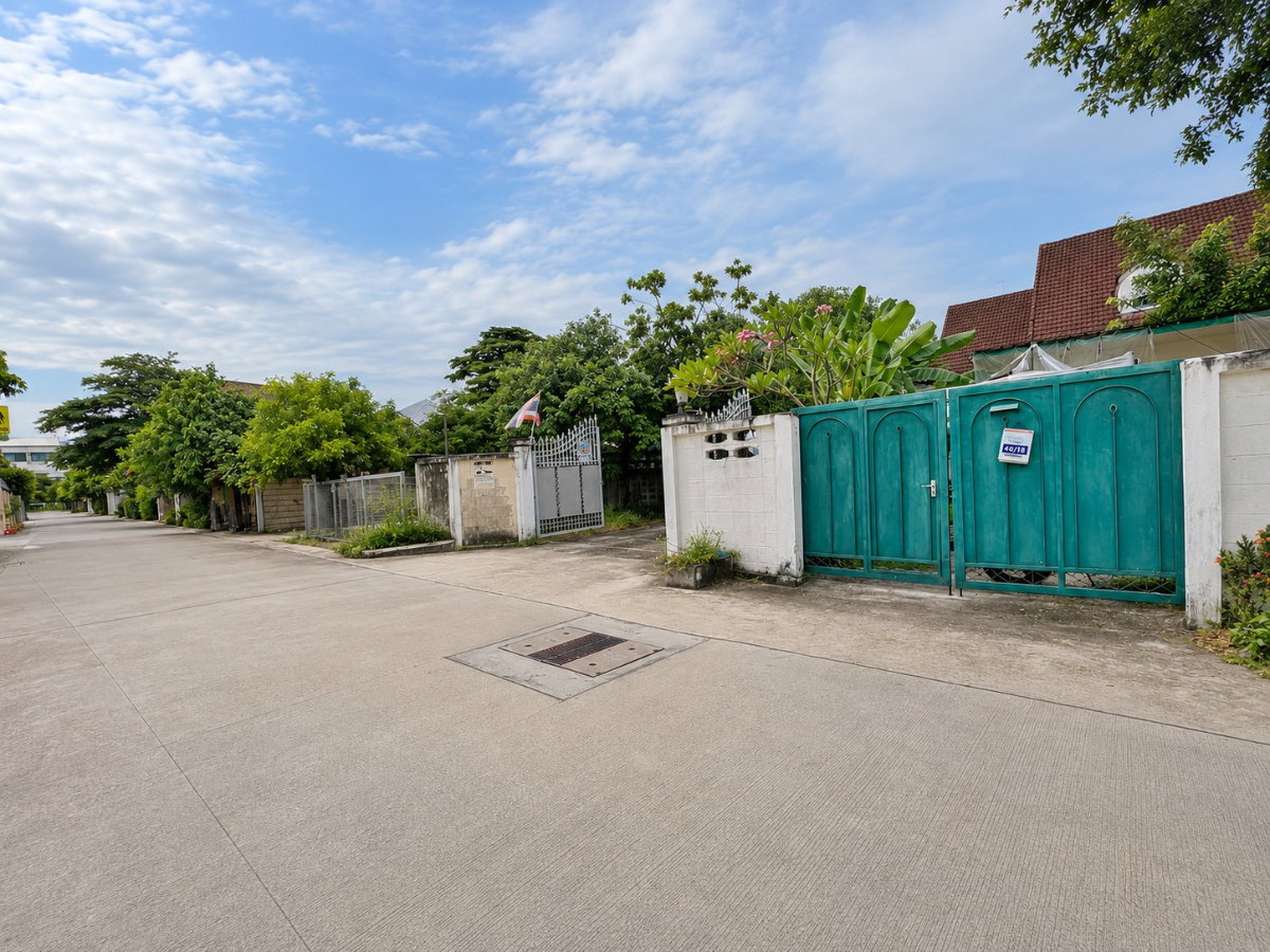 รูป ให้เช่า บ้านเดี่ยวสไตล์ยุโรป วิภาวดีรังสิต 64 – แจ้งวัฒนะ 1 | 129 ตร.วา | 5 ห้องนอน | เหมาะอยู่อาศัยและ Home Office | ใกล้รถไฟฟ้าสายสีแดง - รูปที่ 3/20