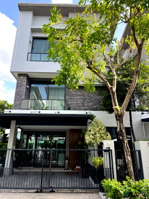 Houses for sale Bangkok : For Sale House , Baan Klang Muang Classe Ekkamai - Ramintra , Lat Phrao , Lat Phrao , Bangkok , CX-164275 ✅ Live chat with us ADD LINE @connexproperty ✅