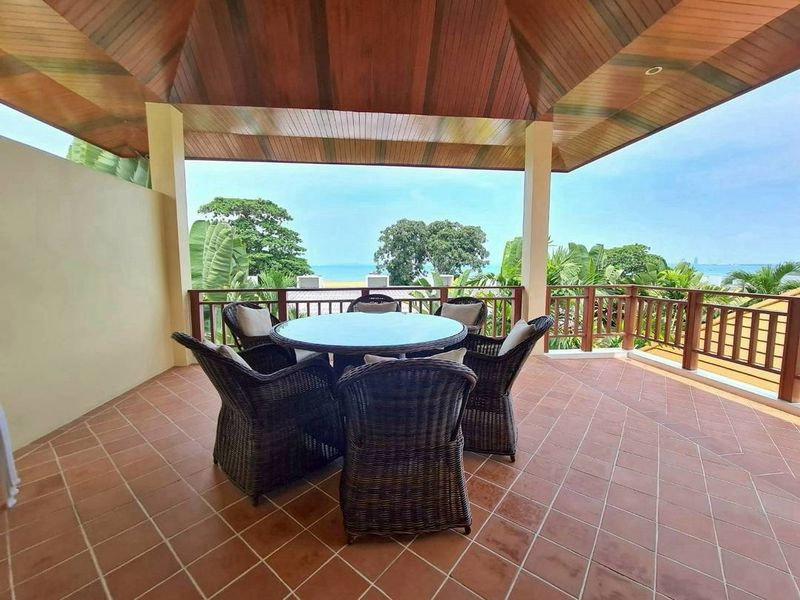 picture Luxury beachfront pool villa in Bang Saray, Chonburi. - 6/20