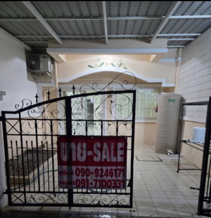 รูป ขายทาวน์เฮ้าส์ 2 ชั้น ทำเลทองพัทยาเหนือ ใกล้ถนนใหญ่เพียง 50 เมตร! บ้านสภาพดี พร้อมเข้าอยู่ น้ำไม่ท่วม 100% - รูปที่ 1/7