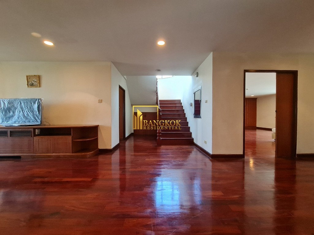 รูป Expansive 4 Bed Duplex Apartment With Private Terrace - BR0087AP - รูปที่ 15/40