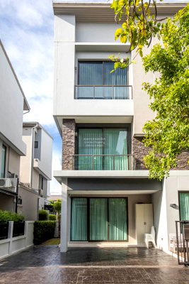 Houses for rent Bangkok : For Rent House , Baan Klang Muang Classe Ekkamai - Ramintra , Lat Phrao , Lat Phrao , Bangkok , CX-165384 ✅ Live chat with us ADD LINE @connexproperty ✅