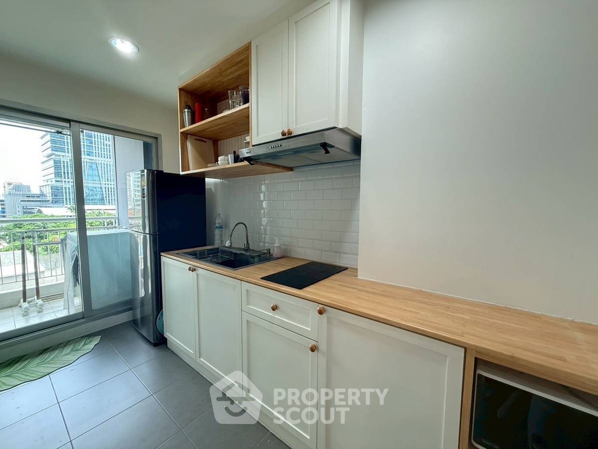 picture 1-BR 40 Sqm Condo At Life @ Sathorn 10, 100m to BTS Saint Louis (ID 791120) - 9/15