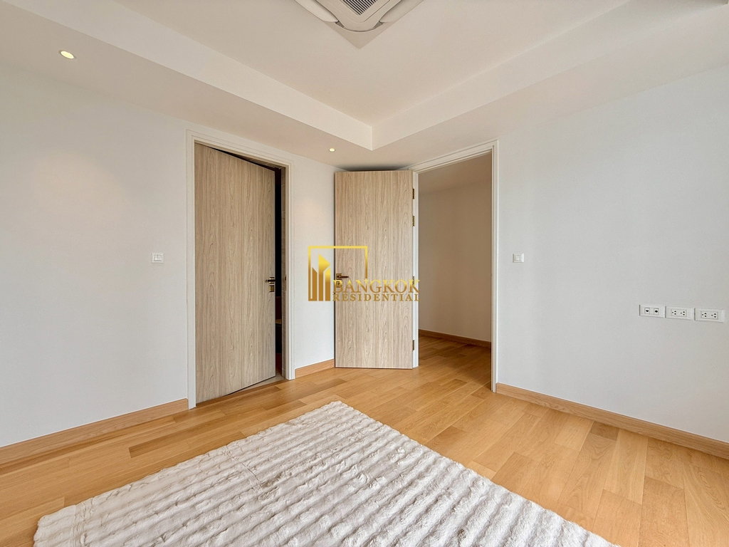 รูป Modern 5 Bedroom Luxury House For Sale in Ekkamai Area - BR28364SH - รูปที่ 32/49