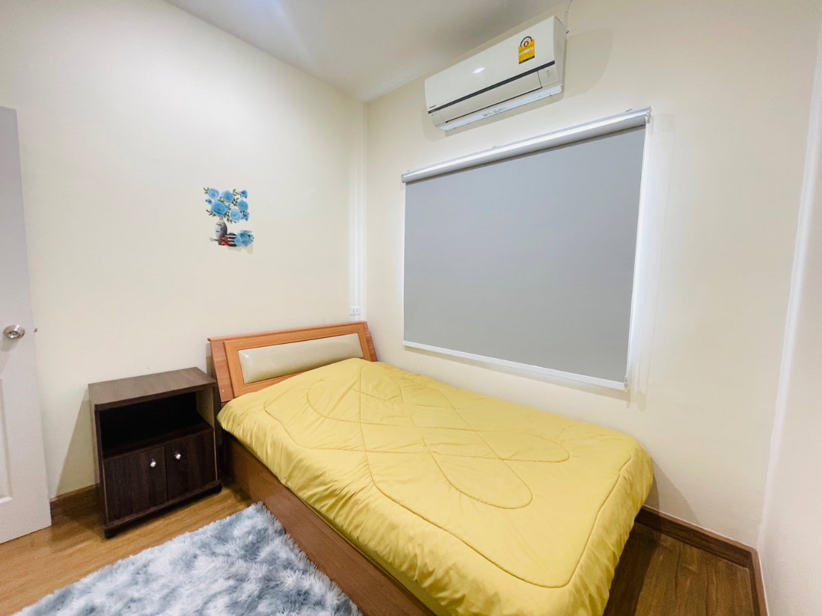 รูป 🏡 ให้เช่าทาวน์โฮม 2 ชั้น ในโครงการหรู พร้อมเฟอร์นิเจอร์ครบชุด ทำเลดีมาก เดินทางสะดวก ใกล้ตลาดทวีโชค ห้างสรรพสินค้า โรงพยาบาล โรงเรียน และอีกมากมาย - รูปที่ 10/14