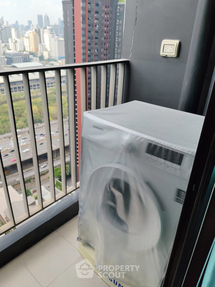 picture 36th-Floor 1-BR At Life Asoke - Rama 9 Near MRT Phra Ram 9 (ID 3106411) - 6/8