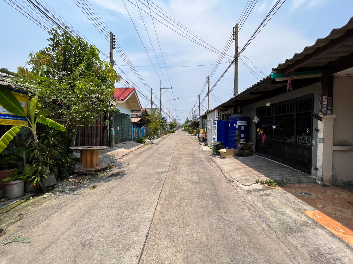 picture Townhouse for sale, Thanyapruek Khlong 7, Lam Phak Kut, Thanyaburi, Pathum Thani. - 2/14
