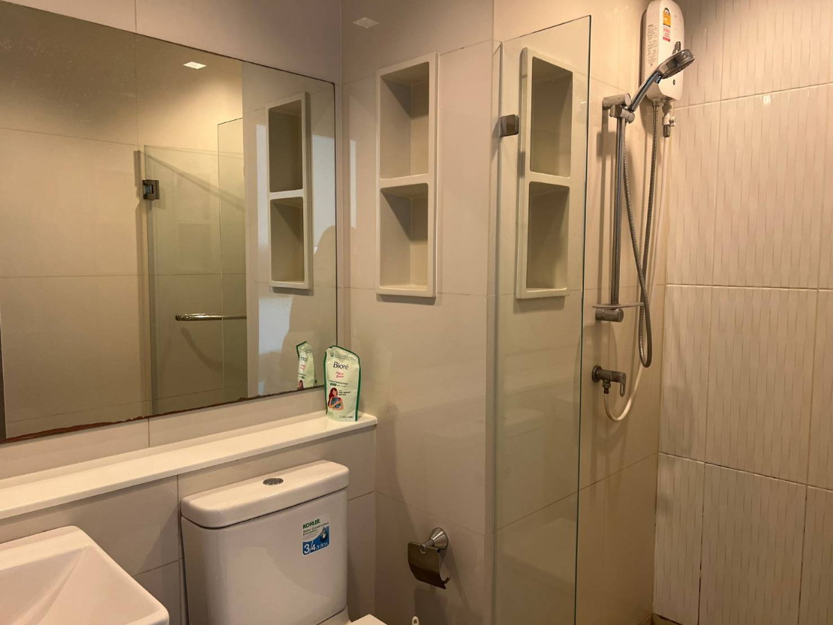 picture Condo For Rent!!Life Asoke Rama9 - 5/8