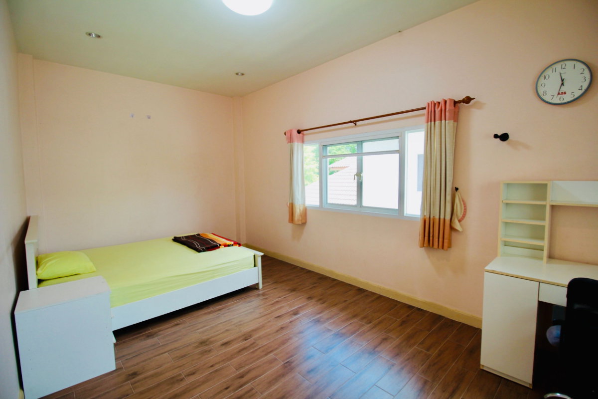 รูป ขายบ้านเดี่ยว 2 ชั้น หลังมุม 112 ตร.วา 5 ห้องนอน ใกล้ รพ.กรุงเทพระยอง หมู่บ้านบ้านสวนสุขสิริ เนินพระ ระยอง  - รูปที่ 35/39