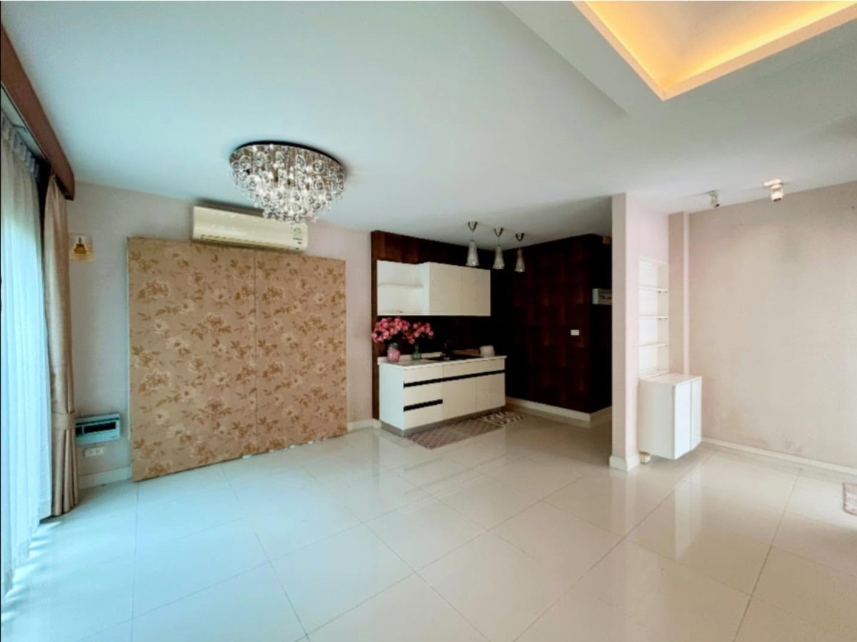 picture Perfect Place Rattanathibet-Saima7 - 6/9