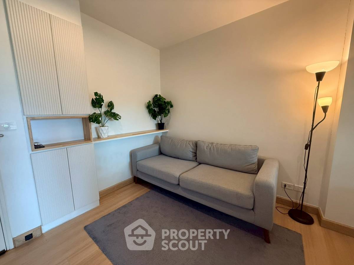 picture 1-BR 40 Sqm Condo At Life @ Sathorn 10, 100m to BTS Saint Louis (ID 791120) - 1/15