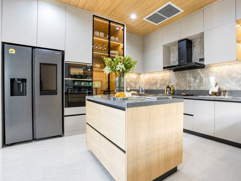 picture Pool Villa for Rent ( 4 Bedrooms | 6 Bathrooms + 1 Maid's Room ) - 8/18