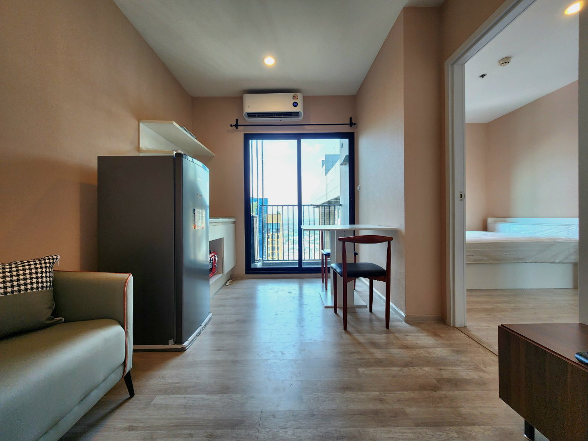 รูป **ห้องว่างครับ ทิศเหนือ รีโนเวทใหม่ มีเครื่องซักผ้า**ให้เช่า: พลัมคอนโด เซ็นทรัล สเตชั่น** มาดูนะเดี๋ยวไปก่อน!! ชั้นสูงวิวสวย SN490.88 - รูปที่ 28/90