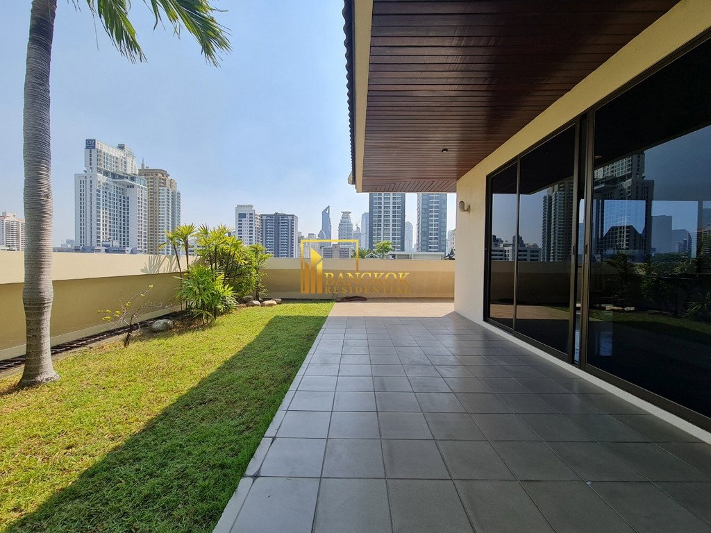 รูป Expansive 4 Bed Duplex Apartment With Private Terrace - BR0087AP - รูปที่ 14/40