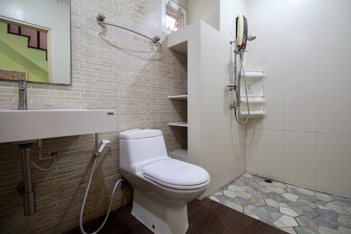 รูป ขายบ้านเดี่ยว 2 ชั้น หลังมุม 112 ตร.วา 5 ห้องนอน ใกล้ รพ.กรุงเทพระยอง หมู่บ้านบ้านสวนสุขสิริ เนินพระ ระยอง  - รูปที่ 39/39
