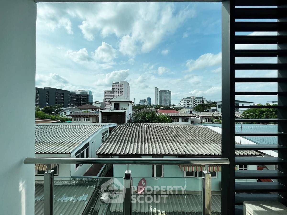 picture 1-BR Condo For Sale At Chateau In Town Ratchada 20-2 Near MRT Sutthisan (ID 2152193) - 11/11
