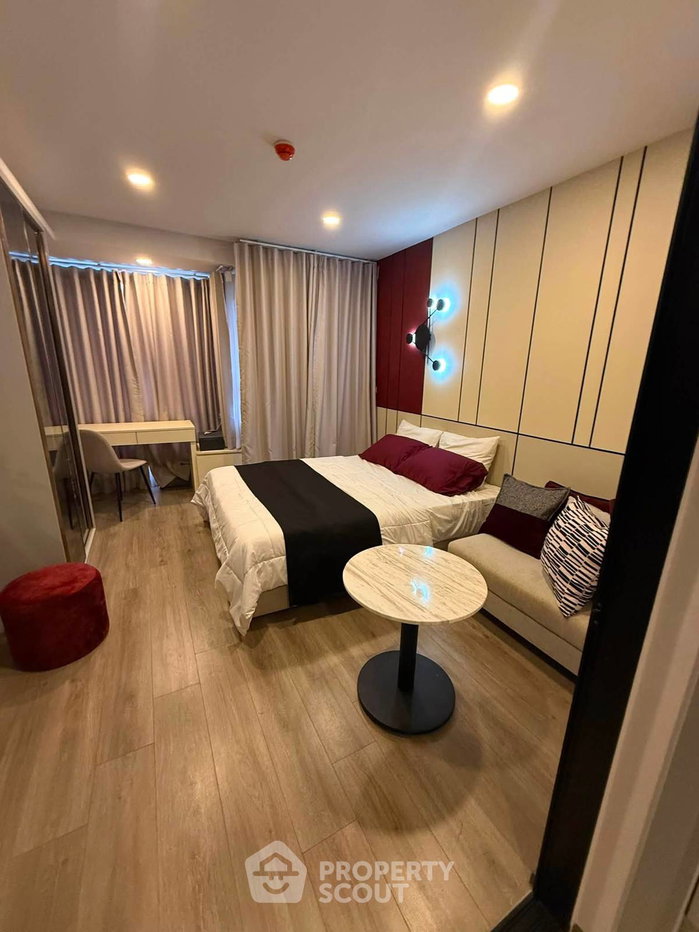 picture 1-BR Condo In SOHO Bangkok Ratchada, 200m To MRT Huai Khwang (ID 3111074) - 1/13