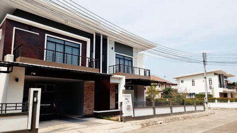 🏡✨ ให้เช่าบ้านเดี่ยว 2 ชั้น หลังใหญ่ บนที่ดิน 110 ตร.วา ใกล้โรงเรียนนานาชาติลานนา #หางดง เพียง 55,000 บาท/เดือน ✨🏡  #AHD-H0722