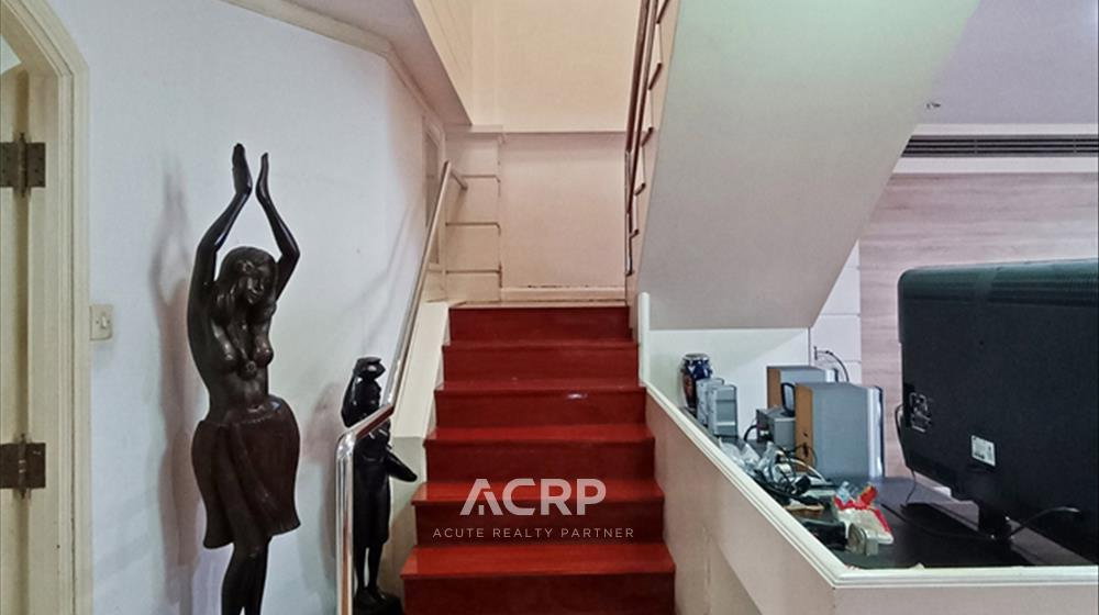 รูป Duplex Penthouse ส่วนตัวทั้งชั้น ในสุขุมวิท 24 ใกล้ BTS พร้อมพงษ์ 300 เมตร Rare Item (00158992) - รูปที่ 9/20
