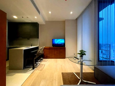 Condos for sale : Park Origin Thonglor sells rooms at the best price in the building. High floor, beautiful view, beautifully decorated, fully furnished.