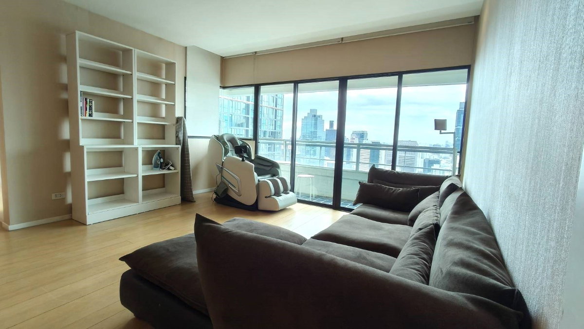 picture Sathorn Garden, 200sqm, 3 Bed 3 Bath, Near One Bangkok, BTS Saladaeng - 7/19