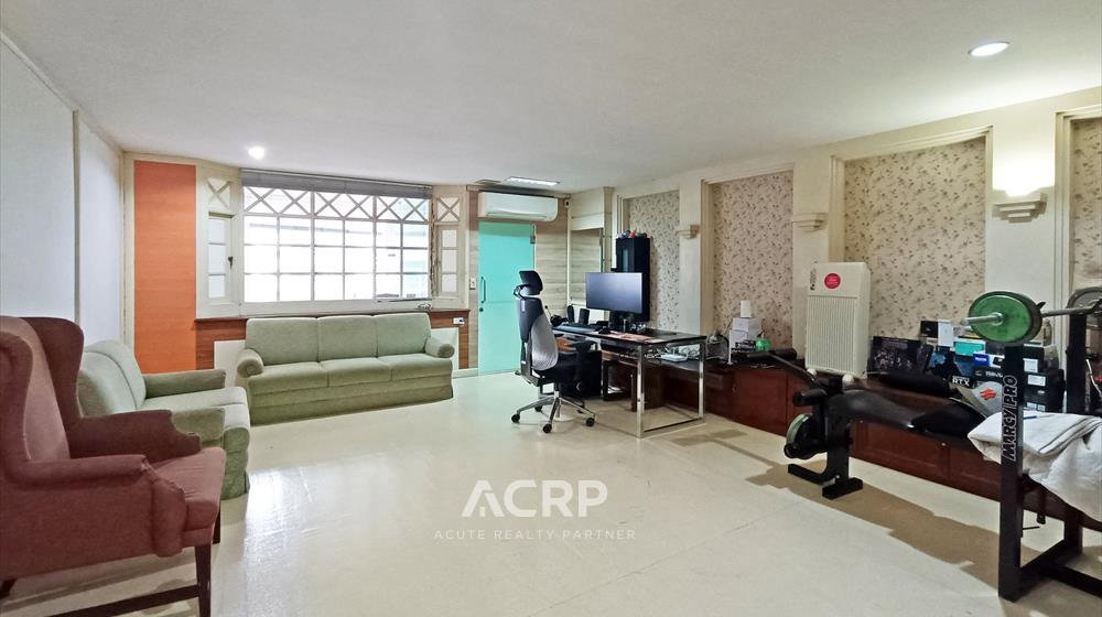 รูป Duplex Penthouse ส่วนตัวทั้งชั้น ในสุขุมวิท 24 ใกล้ BTS พร้อมพงษ์ 300 เมตร Rare Item (00158992) - รูปที่ 10/20