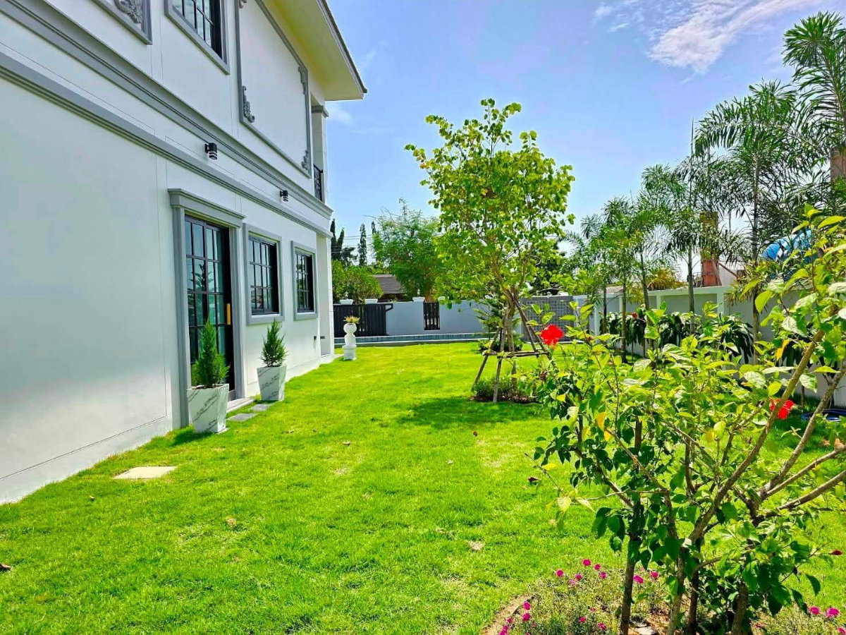 รูป ขายบ้านเดี่ยวพูลวิลล่าสร้างใหม่ 2 ชั้น BRAND NEW LUXURY POOL VILLA พัทยา-ห้วยใหญ่ พร้อมสระว่ายน้ำส่วนตัวและเฟอร์นิเจอร์บิวท์อิน - รูปที่ 6/12
