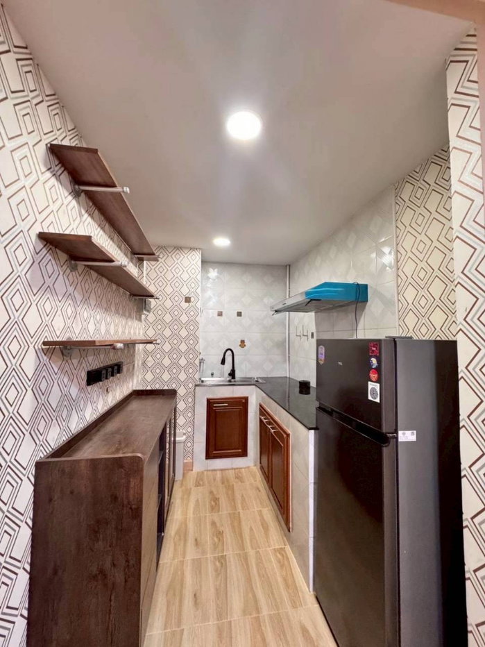 picture 🔥 Country Complex, large 80 sq.m. 2-bedroom unit near BTS Bangna, only 18,000 THB/month. Ready to move in! 🏙️🚆 - 5/11
