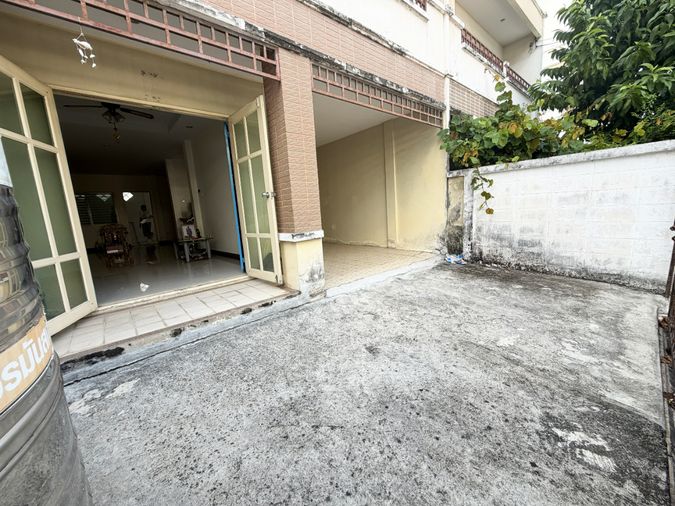 5-bed townhouse for sale, 250 sqm, 24 sq wah, Sintavee Tha Kham2