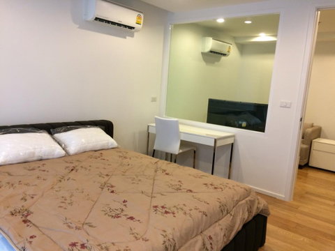 ðïļâĻ FOR RENT: 15 Sukhumvit Residences â MODERN URBAN LIVING IN THE HEART OF ASOKE! ð° Rental Price: 24,000 THB/month