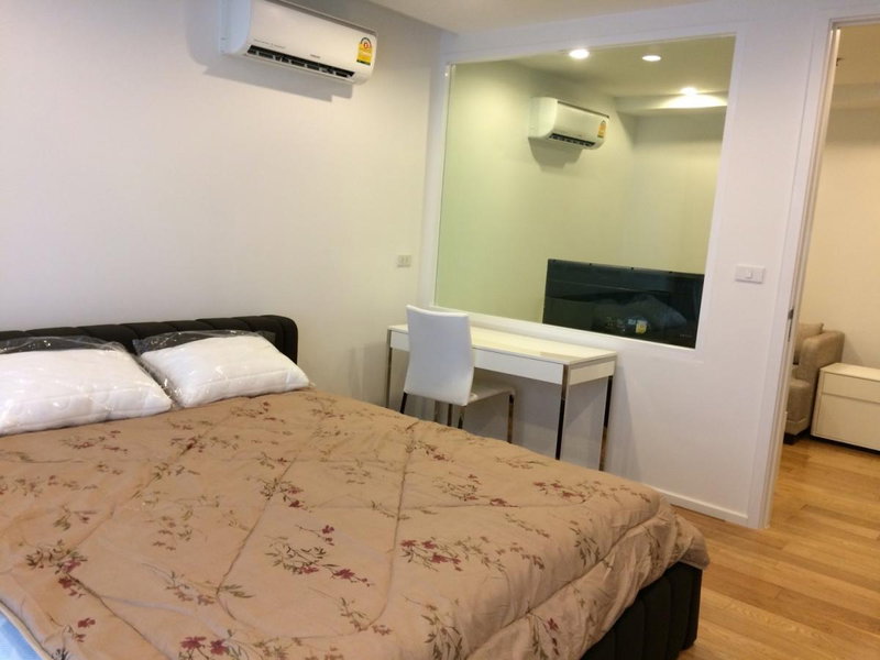คอนโดให้เช่า : 🏙️✨ FOR RENT: 15 Sukhumvit Residences — MODERN URBAN LIVING IN THE HEART OF ASOKE!  💰 Rental Price: 24,000 THB/month 