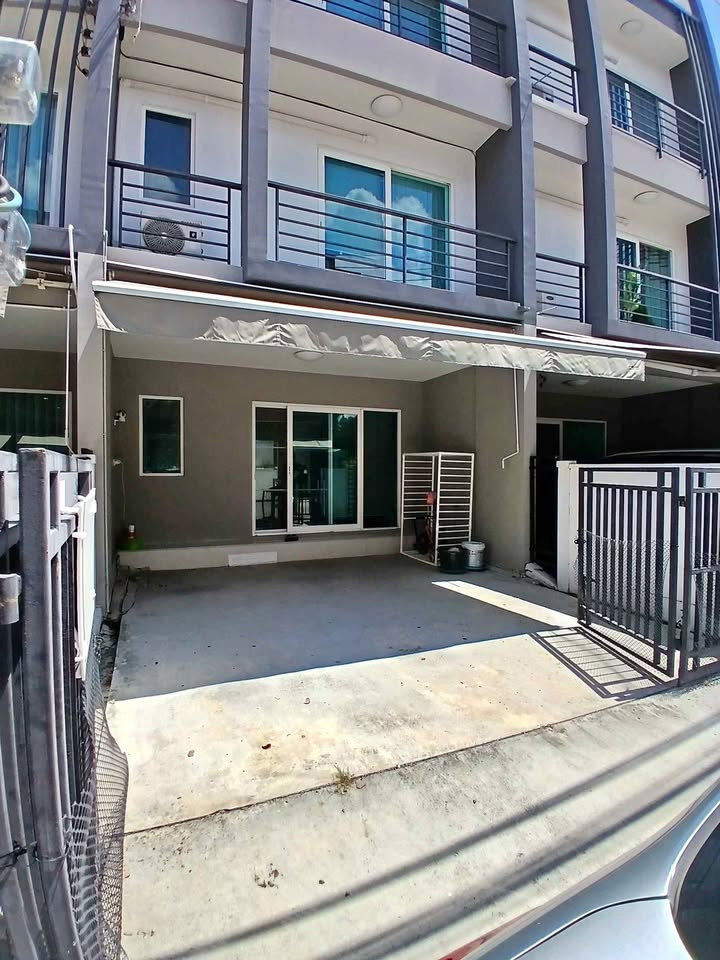 R3107 ให้เช่าทาวน์โฮม 3 ชั้น บ้านกลางเมือง สวนหลวง (ว่างค่ะ)