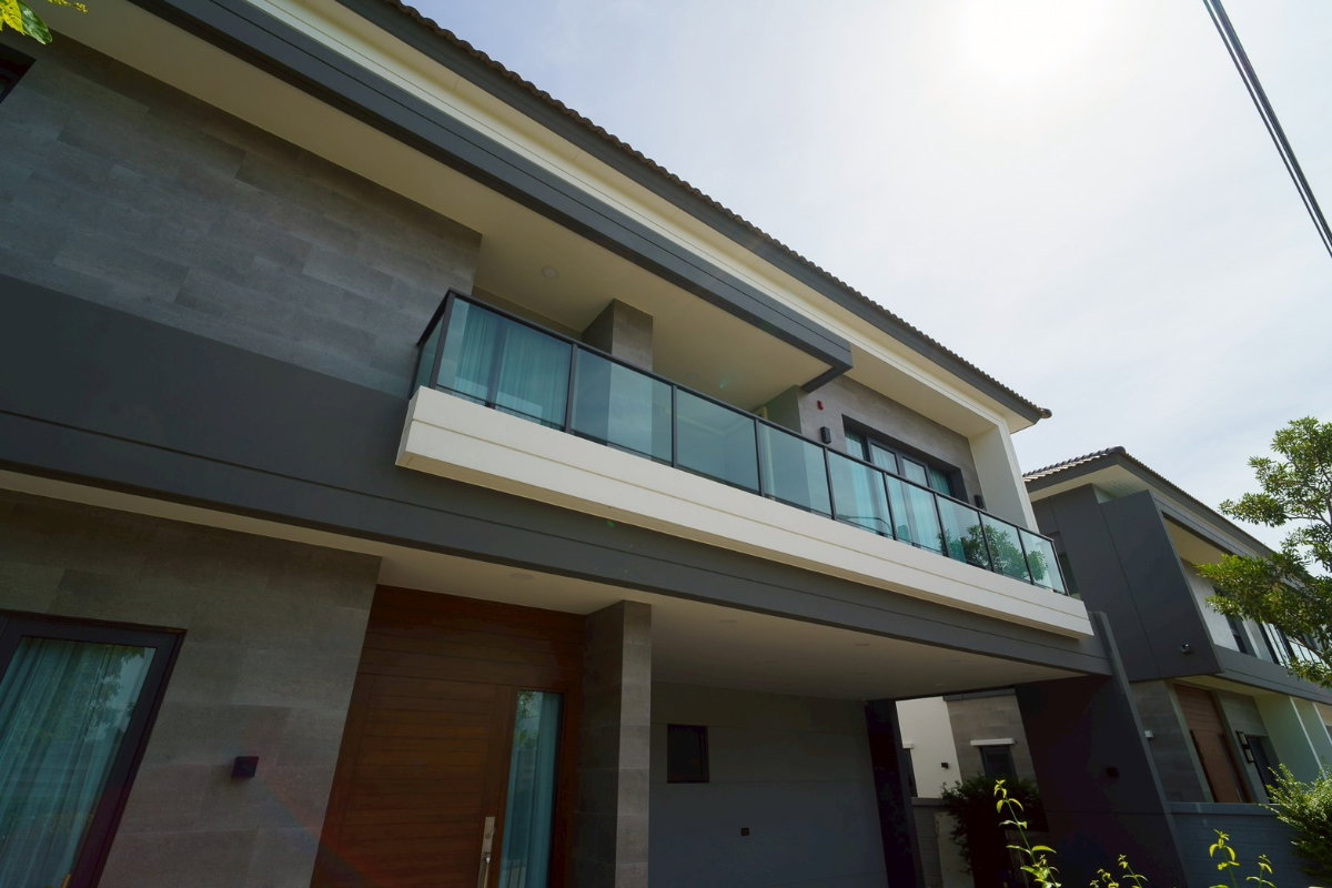 รูป The City Bangna Luxury Pool Villa บ้านเดี่ยวหรู 2 ชั้น ที่ได้รับการออกแบบและตกแต่งใหม่ทั้งหลังในสไตล์ Customized Luxury Interior  - รูปที่ 1/40