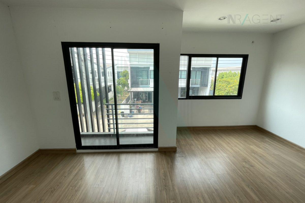 picture ð For Sell Town house BAAN LAPAWAN 23 2-story 3 bedroom 2 bathroom - 4/8