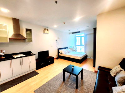 Condos for rent : BTS Ekkamai 100 m. Condo Nusasiri Grand ( Rental ) Price  18,000 Baht