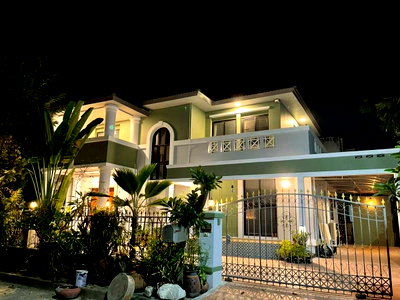 ขายบ้านเดี่ยว : ขายบ้านเดี่ยวหรู วินด์มิลล์ บางนา (Windmill Bangna) 109 ตร.ว. 4 ห้องนอน บ้านในสนามกอล์ฟ ทำเลดี ใกล้เมกาบางนา