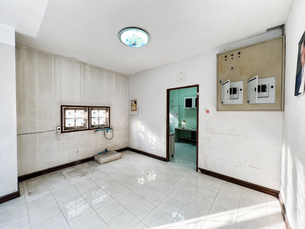 รูป 📣 บ้านเดี่ยวสองชั้นหลังมุม "หมู่บ้านเมืองดี" ทำเลทวีวัฒนา-ศาลาธรรมสพน์ เพียง 6.89 ล้าน - รูปที่ 8/29