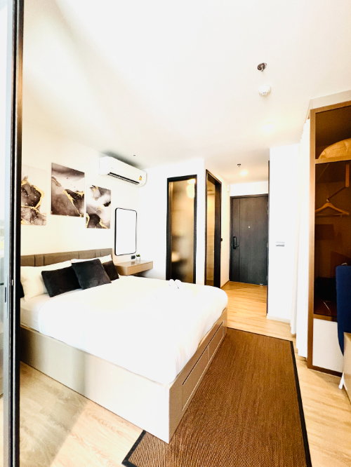picture FOR RENT: Luxury 1-BR Condo at The Edge Central Pattaya (23rd Floor) - 2/61