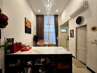 Townhouses for rent Bangkok : Beautiful Corner Townhouse Near BTS Udomsuk 4 Bed 5 Bath