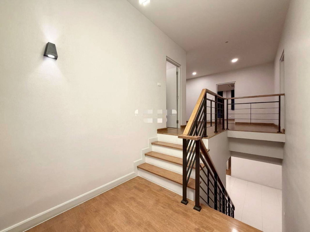 รูป ขายบ้านเดี่ยวหมู่บ้านเซนโทร  รามอินทรา จตุโชติ2  80.8 ตรว พื้นที่ใช้สอย 289 ตรม 4 ห้องนอน 5 ห้องน้ำ  บ้านสวยและราคาคุยกันได้ - รูปที่ 23/33