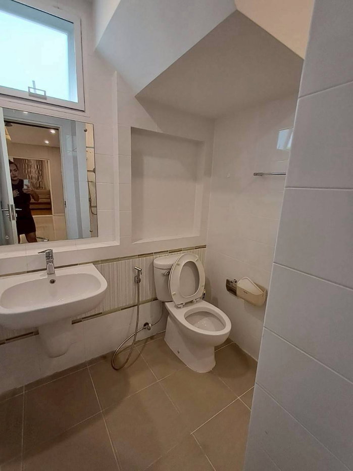 picture For Rent: Corner-unit detached house (6 rooms total) 50,000 - 11/27