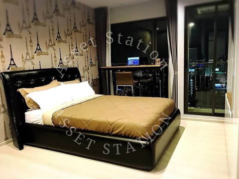 🏢Rhythm Asoke, a must-have for Srinakharinwirot University students. Fully furnished and ready to move in. High floor with G Tower view ✨