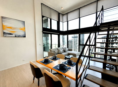 คอนโดให้เช่า : ให้เช่า The Lofts Silom Duplex 2 ห้องนอน ห้องแต่งสวย เฟอร์นิเจอร์ครบ พร้อมเข้าอยู่ ใจกลางสีลม ใกล้ BTS สุรศักดิ์