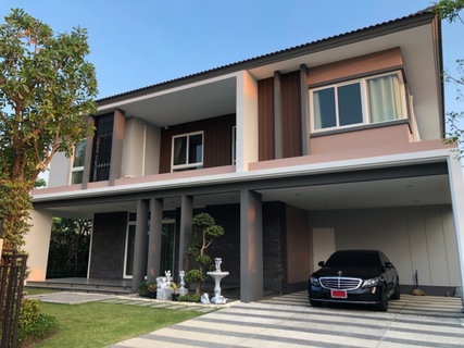 ขายด่วน บ้านเดี่ยวหรู 2 ชั้น ในโครงการ The Grand Pinklao De Pine ราคา 14,000,000
