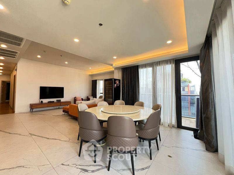 picture 3-BR Condo At Siamese Exclusive Sukhumvit 31, MRT Sukhumvit (ID 3111702) - 3/17