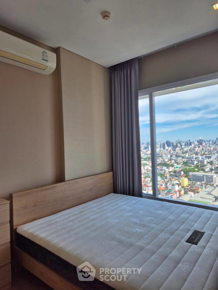 picture 1-BR Condo At The Saint Residences, 40th Floor Near MRT Phahon Yothin (ID 2263886) - 9/9