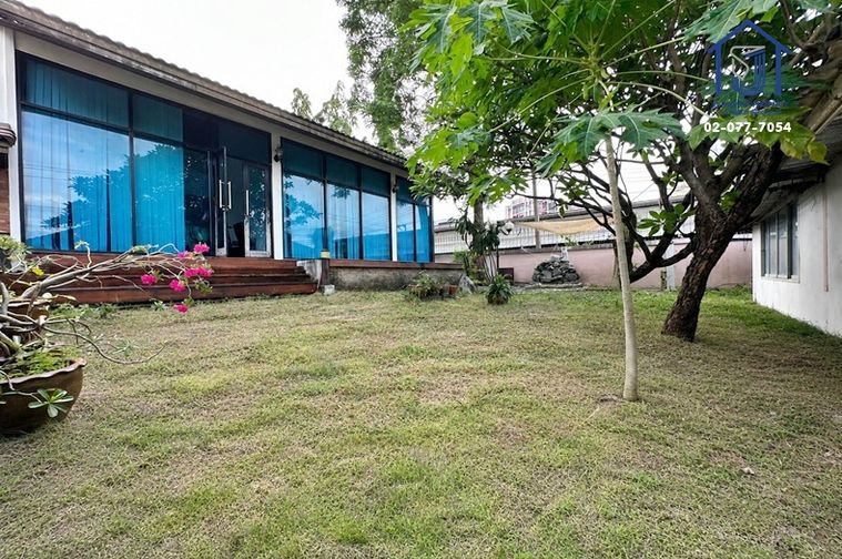 ขายบ้านเดี่ยว 3 ห้องนอน 450 ตร.ม. 206 ตร.ว. เขตจตุจักร